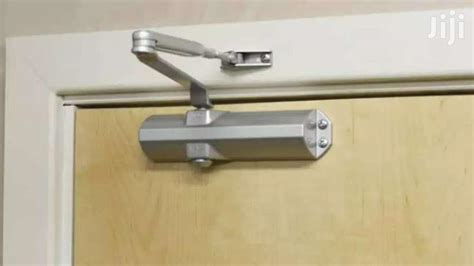 Door Closers. - Image 7